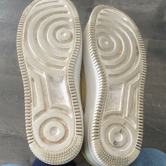 Nike Air Force 1 Low Yellow Sneakers - Picture 7 of 9